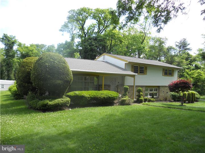 7792 Green Valley Road Wyncote, PA 19095 - Photo 2 of 25 Gallery Image 2