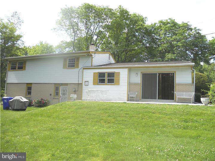 7792 Green Valley Road Wyncote, PA 19095 - Photo 4 of 25 Gallery Image 4