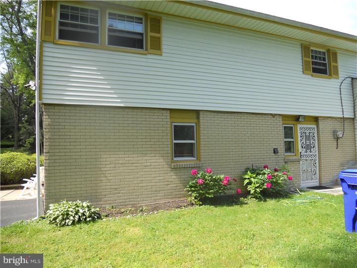 7792 Green Valley Road Wyncote, PA 19095 - Photo 5 of 25 Gallery Image 5