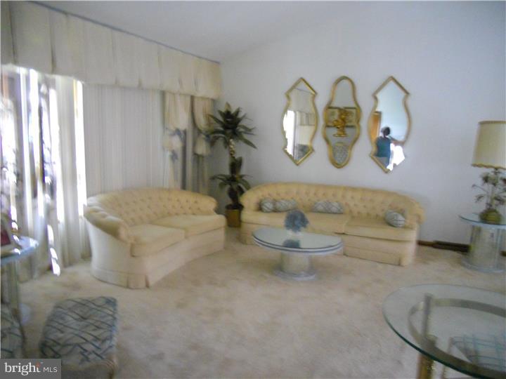 7792 Green Valley Road Wyncote, PA 19095 - Photo 7 of 25 Gallery Image 7