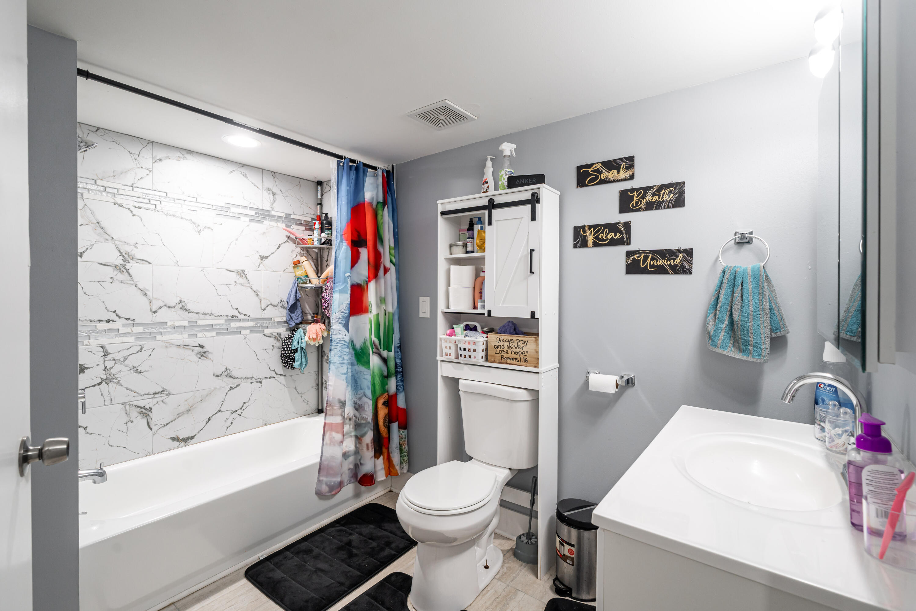 4874 North 73rd Street Milwaukee, WI 53218 - Photo 16 of 24 Lower Bath