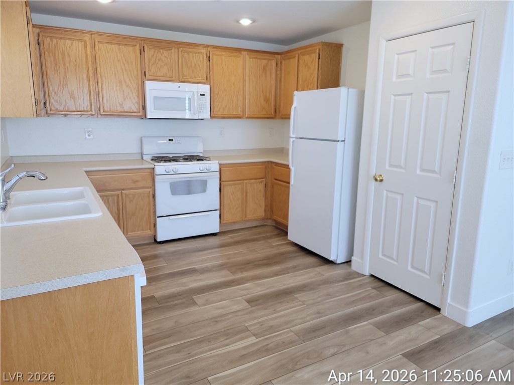 661 Monument Point Street Henderson, NV 89002 - Photo 7 of 37