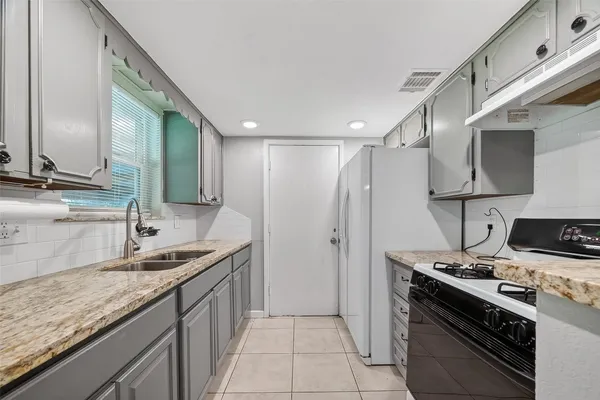 $1,800 | 12114 Ryewater Drive, Houston, TX 77089