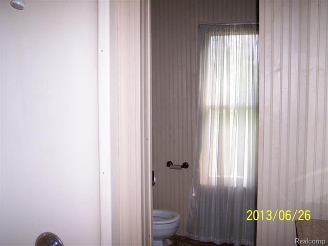 7626 Vassar Road Millington, MI 48746 - Photo 11 of 13 bath.JPG