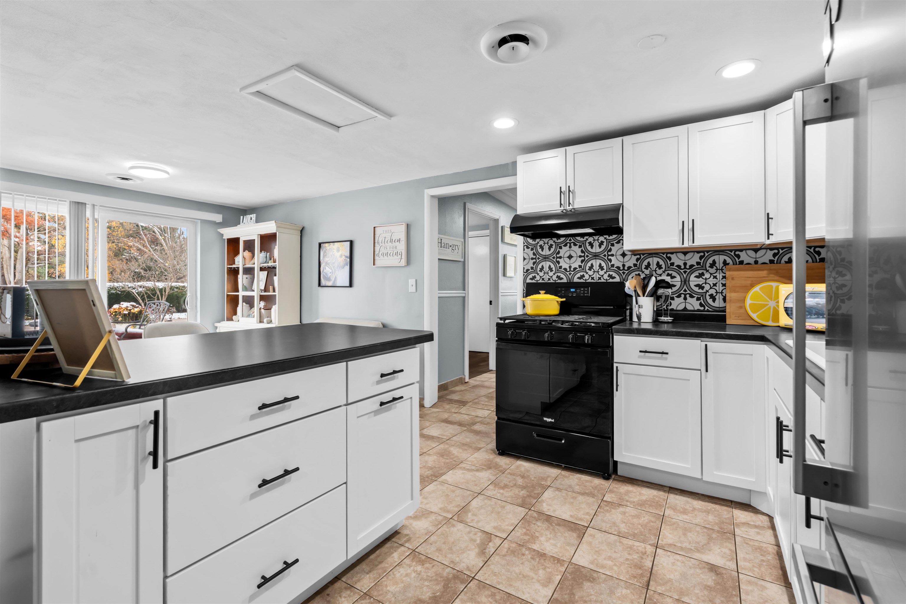 3737 South Mill Road Cherry Valley, IL 61016 - Photo 13 of 34 Gallery Image 13