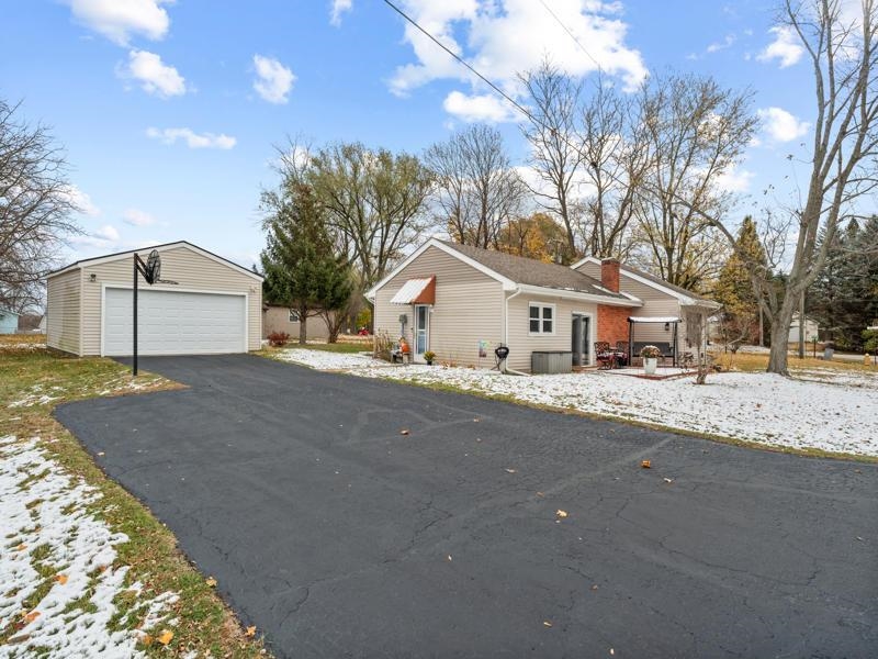 3737 South Mill Road Cherry Valley, IL 61016 - Photo 2 of 34 Gallery Image 2