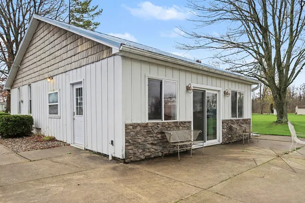 $394,900 | 416 West Russell Drive, Coldwater, MI 49036