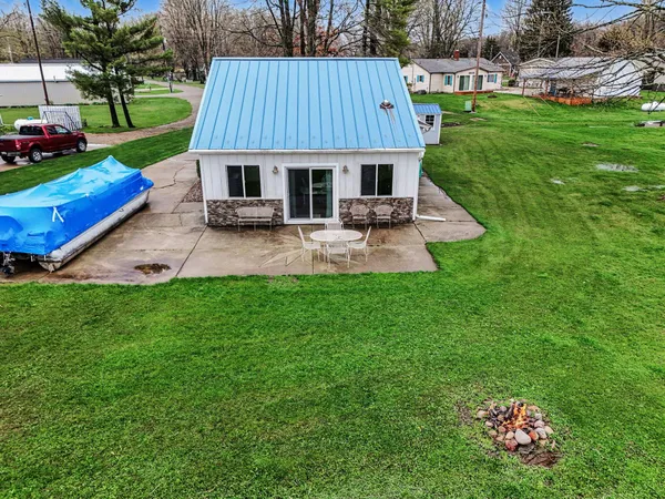 $394,900 | 416 West Russell Drive, Coldwater, MI 49036