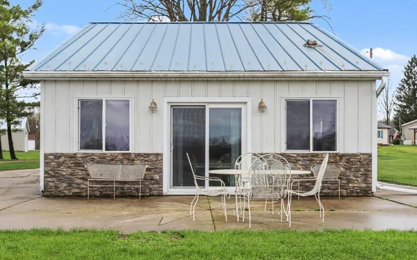 $394,900 | 416 West Russell Drive, Coldwater, MI 49036