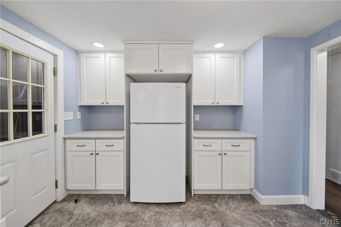 313 South Terry Road Syracuse, NY 13219 - Photo 6 of 30