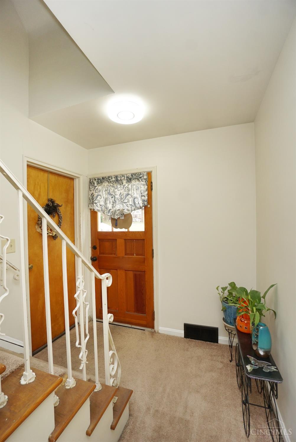 3253 Werk Road Cincinnati, OH 45211 - Photo 3 of 23 Gallery Image 3