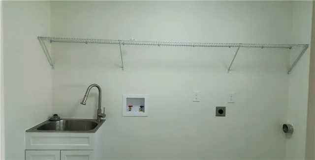 $359,000 | 4908 Alexander Drive, Metairie, LA 70003