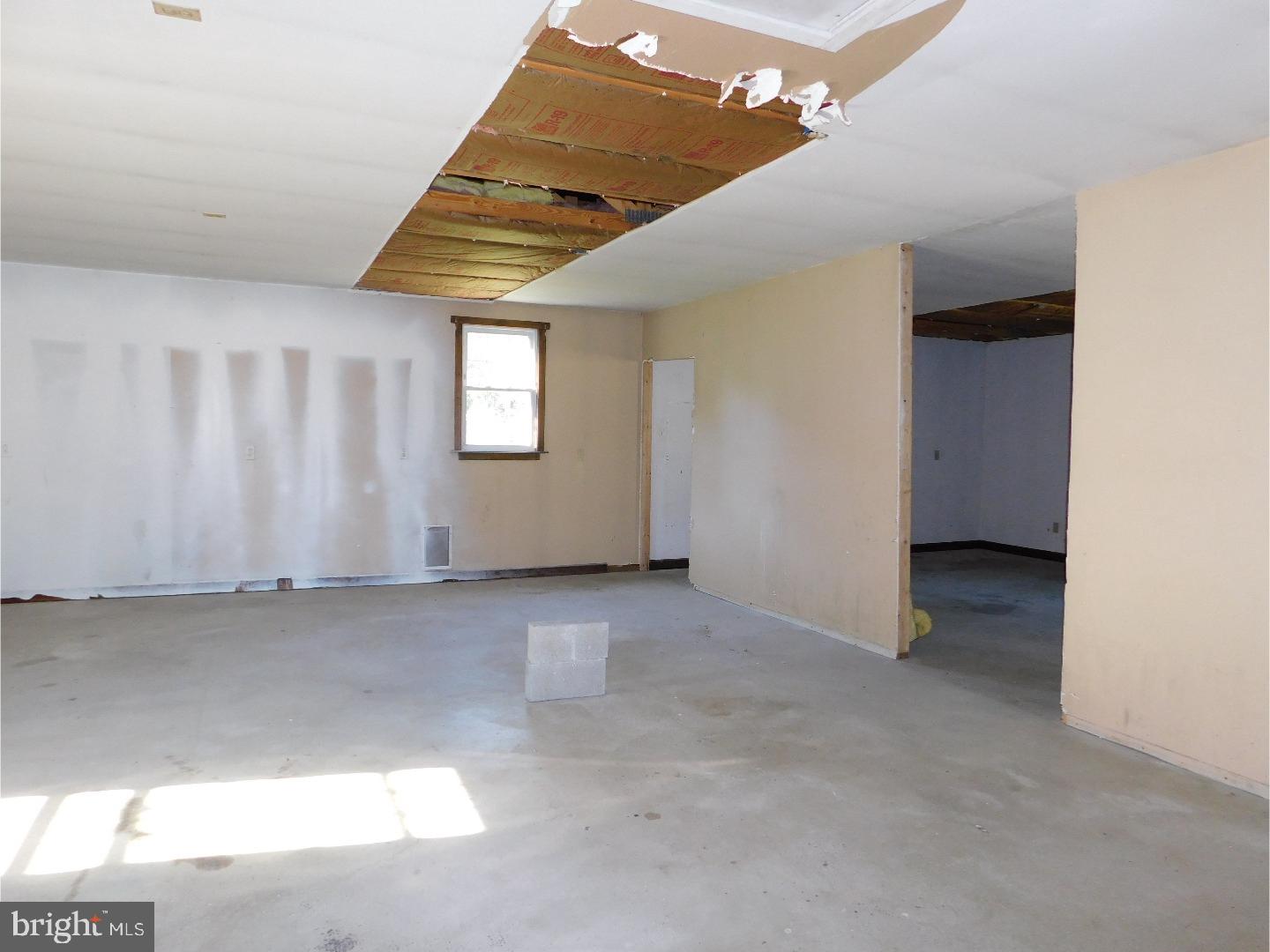 487 Pickering Beach Road Dover, DE 19901 - Photo 20 of 23 Garage