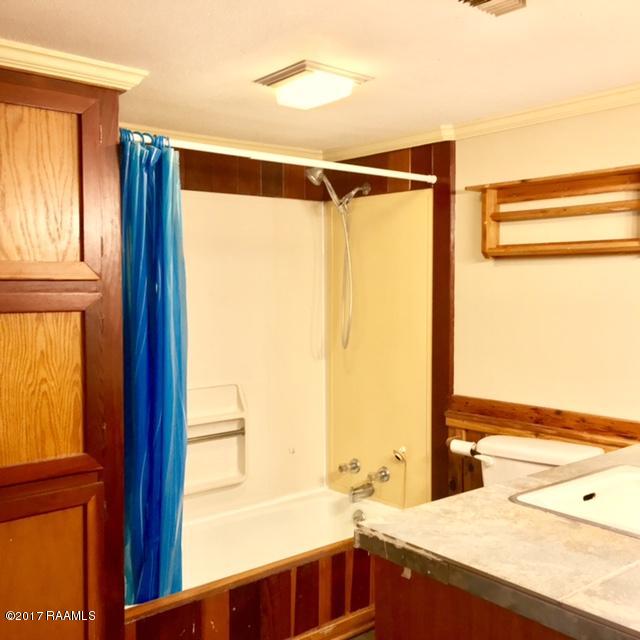 722 St Clair Road Breaux Bridge, LA 70517 - Photo 12 of 20 St Clair Master Bath