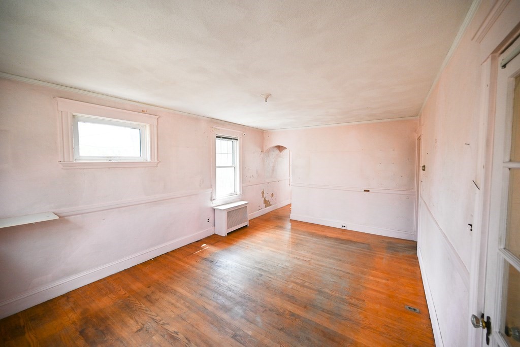 18 Parkway Road Newton, MA 02460 - Photo 4 of 28