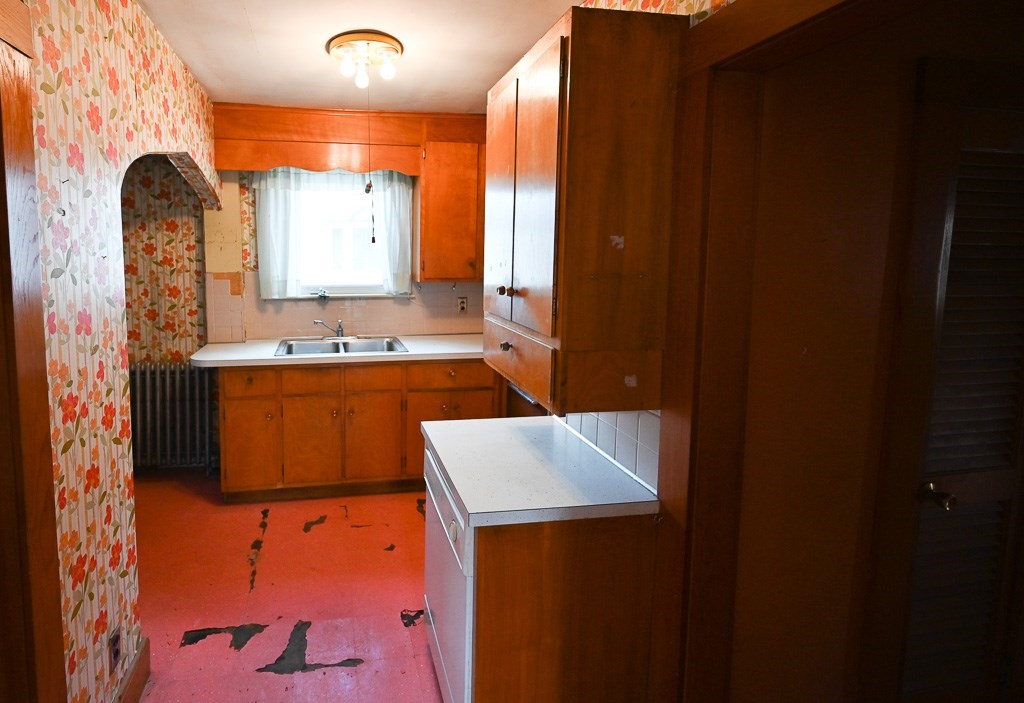 18 Parkway Road Newton, MA 02460 - Photo 10 of 28