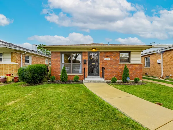 a view of a house with garden