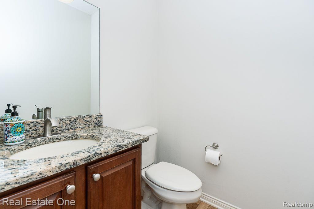 985 Monterey Ln. Rochester Hills, MI 48307 - Photo 32 of 54