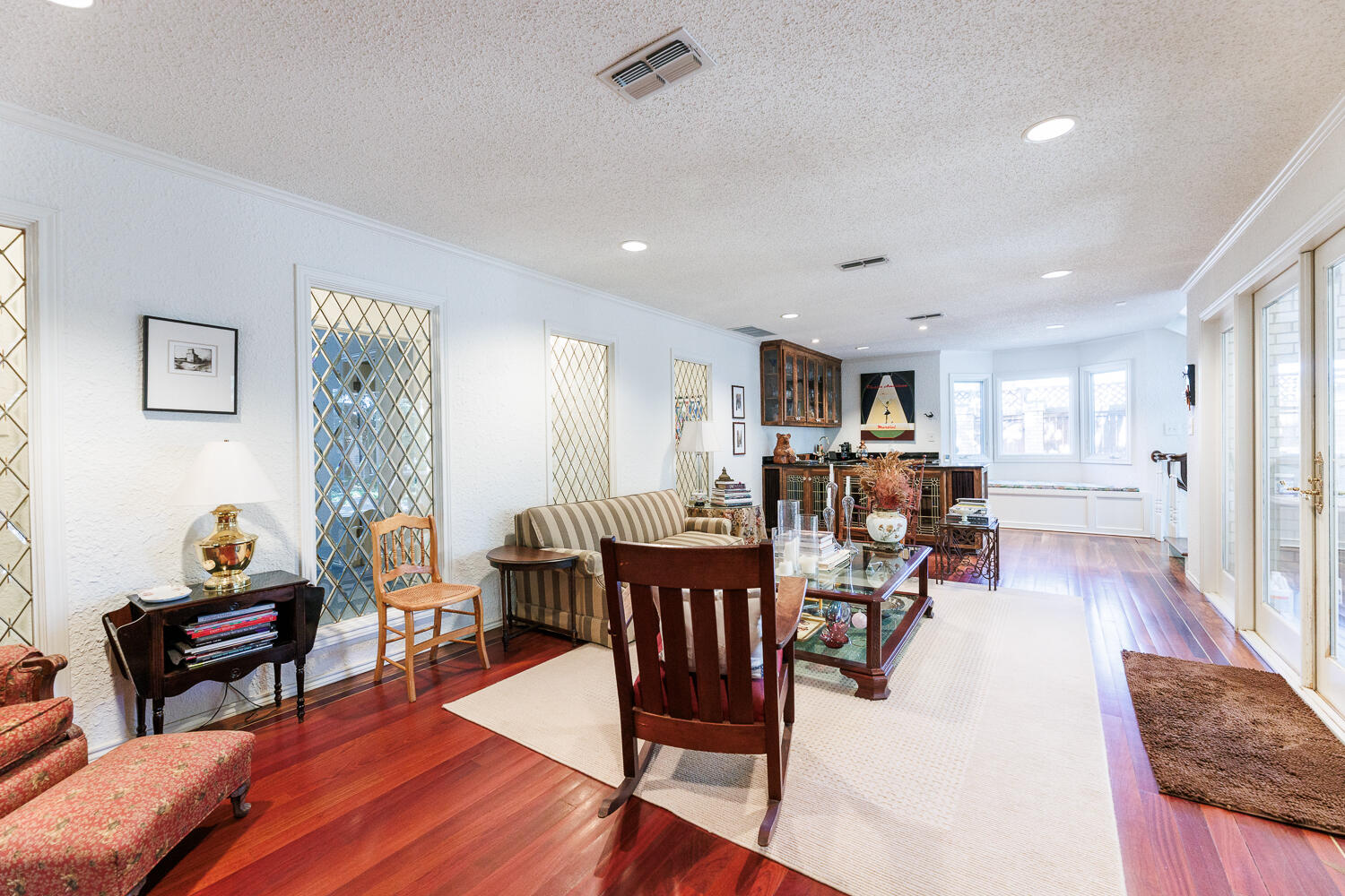 305 Wayne Avenue Lubbock, TX 79416 - Photo 10 of 105 .
