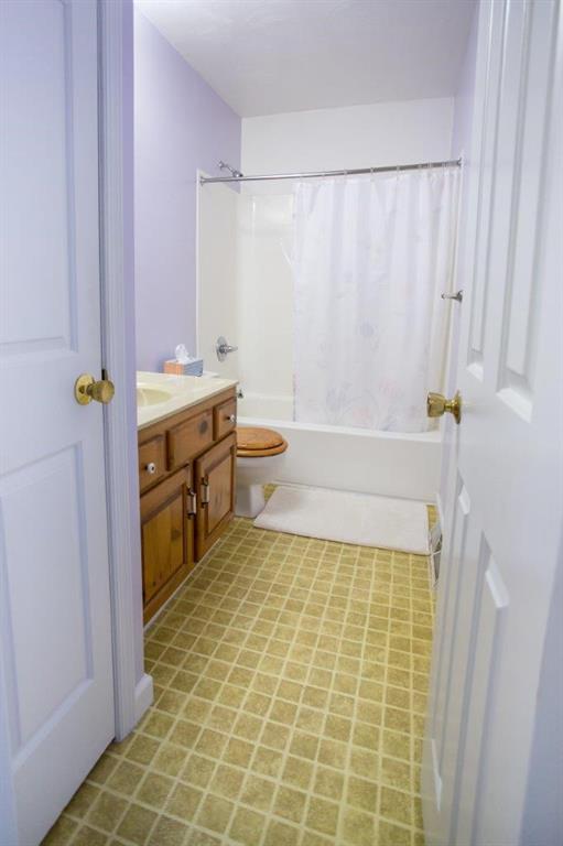 4905 Lucerne Road Indiana, PA 15701 - Photo 13 of 16 Full bath w/linen closet