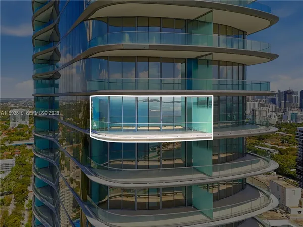 $5,999,999 | 175 Southeast 25th Road, Unit 3102, Miami, FL 33129