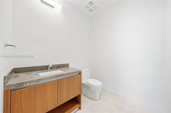 $5,999,999 | 175 Southeast 25th Road, Unit 3102, Miami, FL 33129