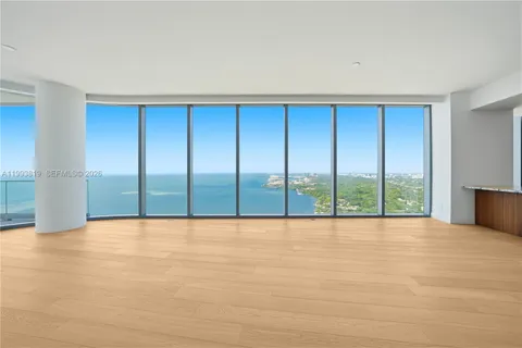 $5,999,999 | 175 Southeast 25th Road, Unit 3102, Miami, FL 33129