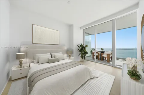 $5,999,999 | 175 Southeast 25th Road, Unit 3102, Miami, FL 33129