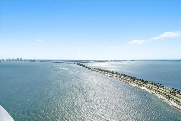 $5,999,999 | 175 Southeast 25th Road, Unit 3102, Miami, FL 33129