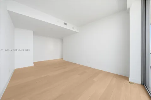 $5,999,999 | 175 Southeast 25th Road, Unit 3102, Miami, FL 33129