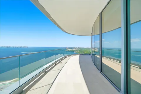 $5,999,999 | 175 Southeast 25th Road, Unit 3102, Miami, FL 33129