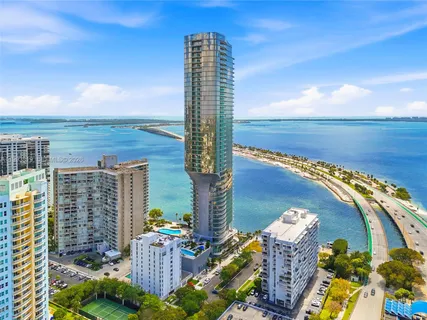 $5,999,999 | 175 Southeast 25th Road, Unit 3102, Miami, FL 33129