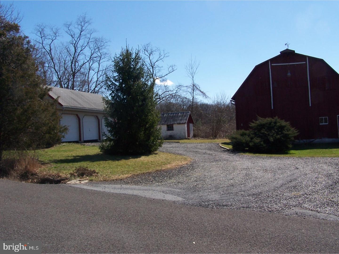 1355 Fennel Road Pennsburg, PA 18073 - Photo 3 of 22