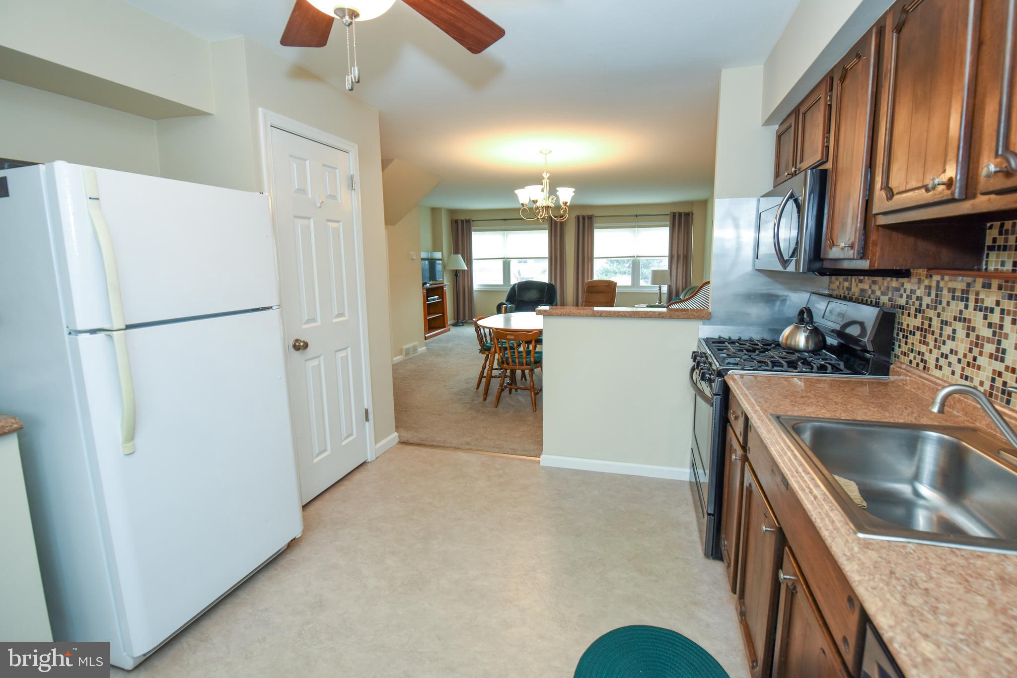 12133 Barbary Road Philadelphia, PA 19154 - Photo 8 of 24