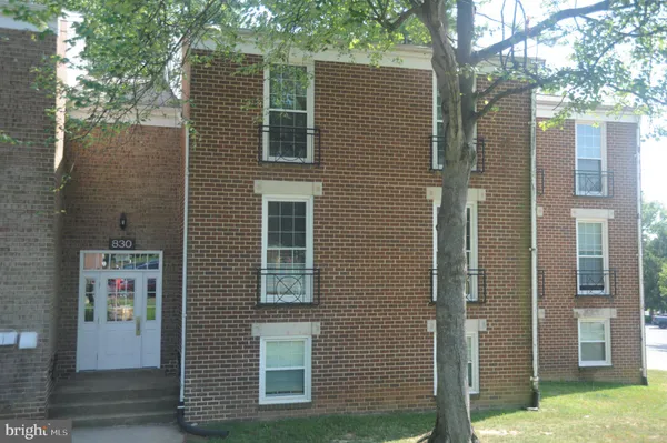 $2,800 | 830 Quince Orchard Boulevard, Unit 202, Gaithersburg, MD 20878