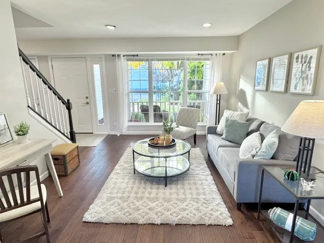 $325,000 | 2321 Meadows Lane, Round Lake Beach, IL 60073