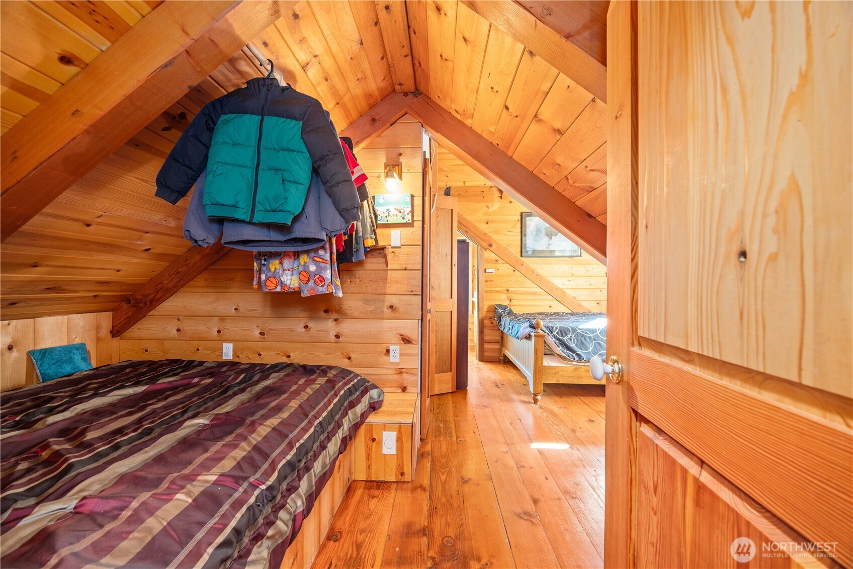 16495 South Lakeshore Road Chelan, WA 98816 - Photo 18 of 40 a view of swimming pool from a balcony