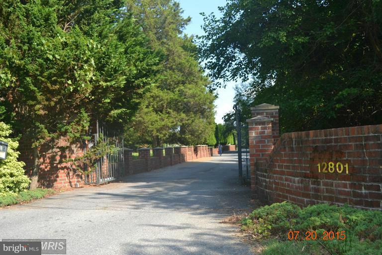 12801 Travilah Road Potomac, MD 20854 - Photo 2 of 30 View