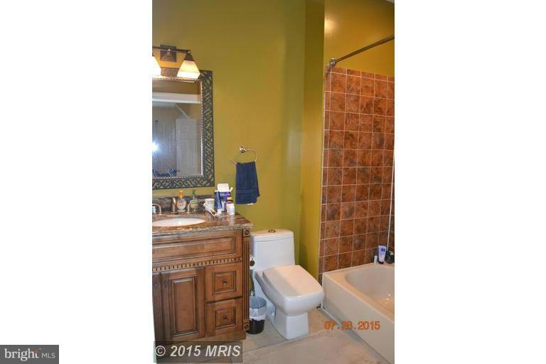 12801 Travilah Road Potomac, MD 20854 - Photo 26 of 30 Bath