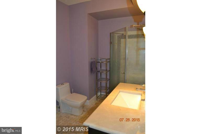 12801 Travilah Road Potomac, MD 20854 - Photo 27 of 30 Bath