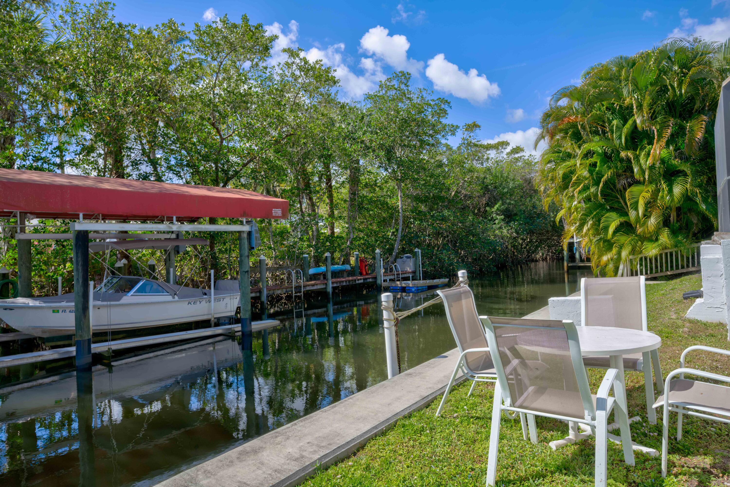 9524 Southeast Cove Point Street Jupiter, FL 33469 - Photo 12 of 58 85 foot seawall