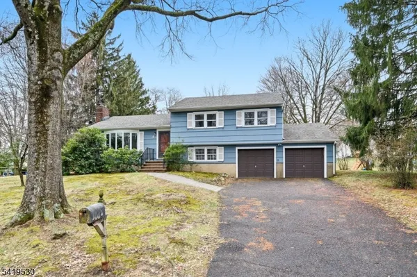 $799,000 | 4 Briarcliff Road, Morris Plains, NJ 07950