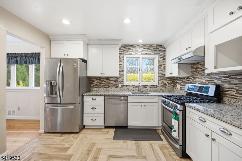 4 Briarcliff Road Morris Plains, NJ 07950 - Photo 11 of 30