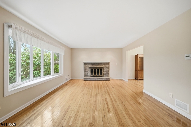 4 Briarcliff Road Morris Plains, NJ 07950 - Photo 4 of 30