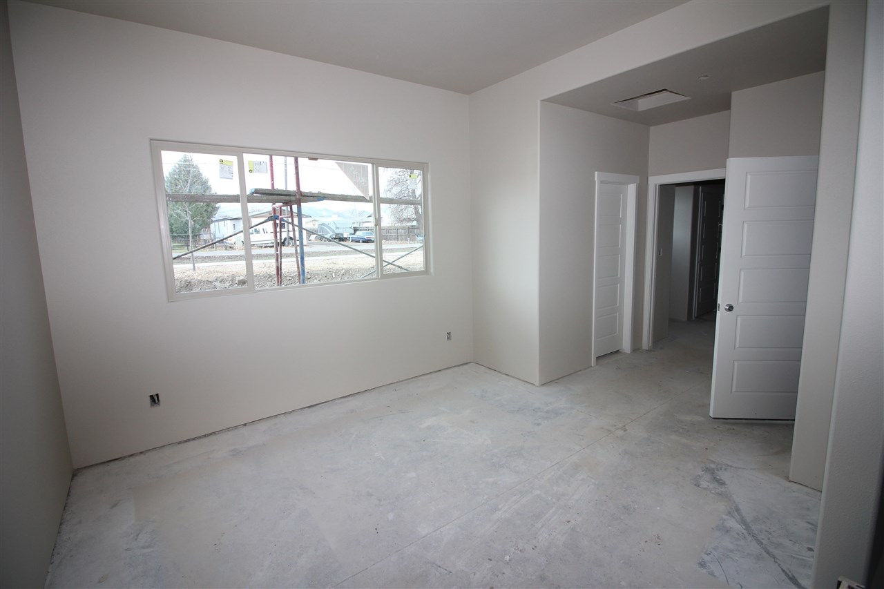 646 Huntington Road Grand Junction, CO 81504 - Photo 5 of 11 Gallery Image 5