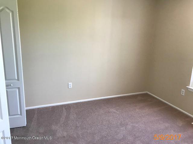 7 Sloop Square Freehold, NJ 07728 - Photo 4 of 17 IMG_3090 dated