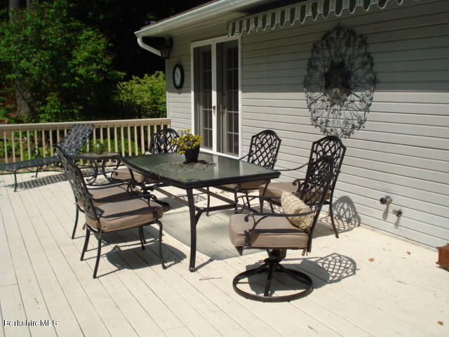 86 Pine Knoll Road Lenox, MA 01240 - Photo 16 of 21 86 Pine Knoll iDeck shot017