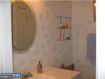 378 Walter Road Cochranville, PA 19330 - Photo 7 of 12 Gallery Image 7