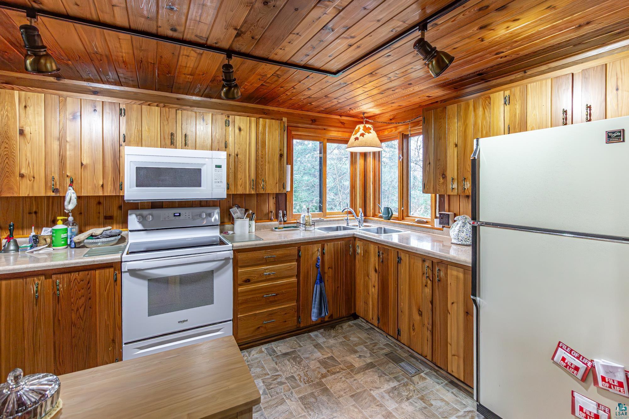 1347 Walsh Road Ely, MN 55731 - Photo 10 of 94