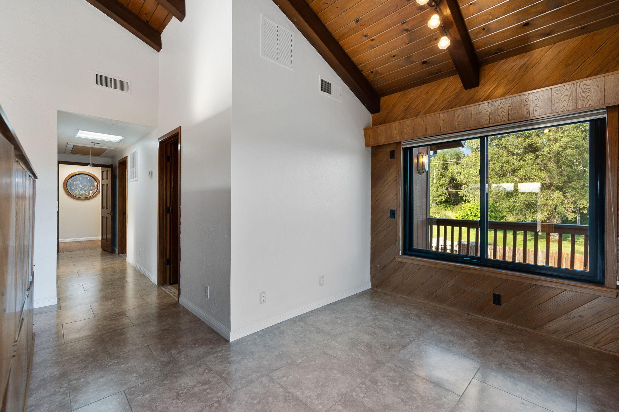 20831 Clough Creek Road Redding, CA 96002 - Photo 62 of 107 Primary Suite Sitting Area